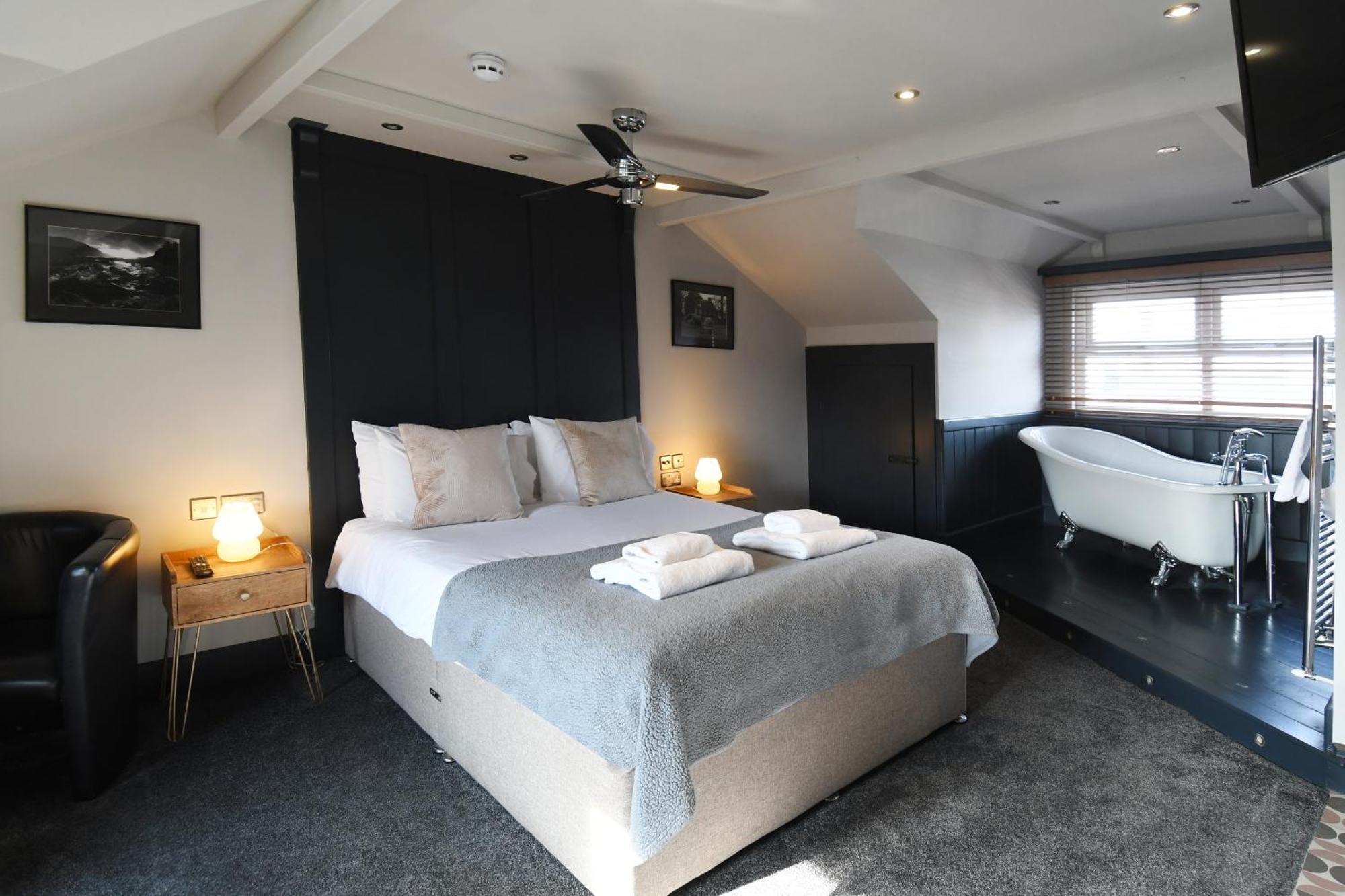 The Inn At Cheltenham Parade Harrogate Exterior photo