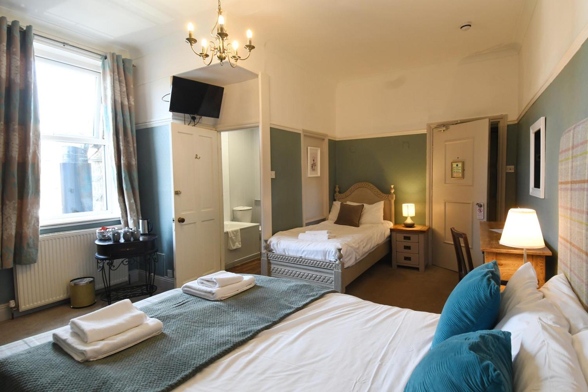 The Inn At Cheltenham Parade Harrogate Exterior photo